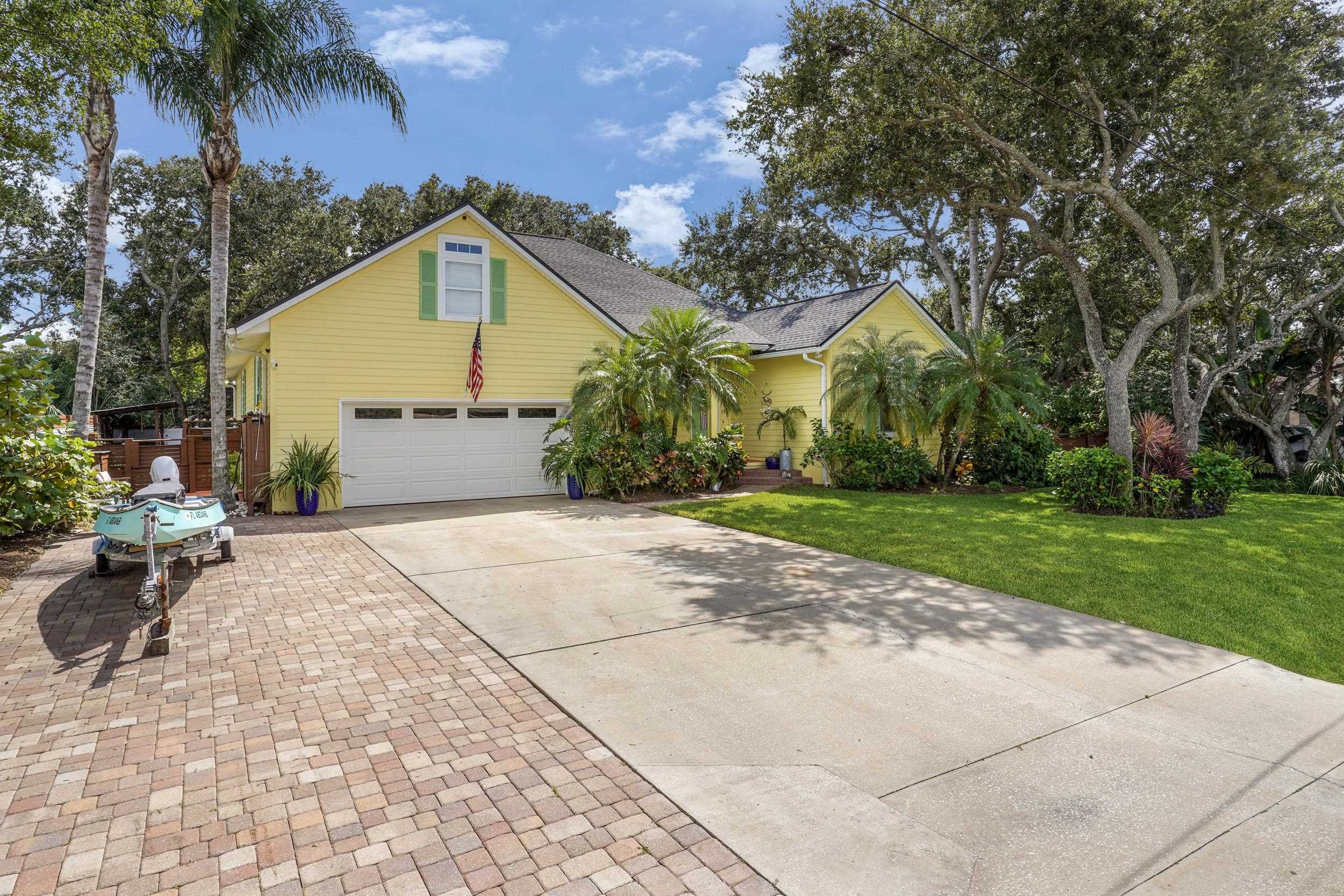 509 Twentieth Street St. Augustine, FL 32084 - Photo 39 of 40 a view of a house with a patio