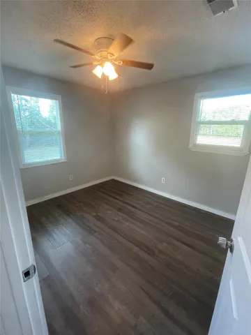 $1,700 | 19278 County Road 927A, Alvin, TX 77511