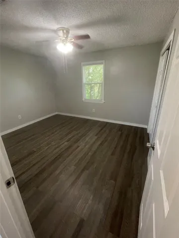 $1,700 | 19278 County Road 927A, Alvin, TX 77511