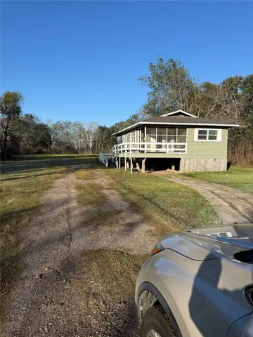 $1,700 | 19278 County Road 927A, Alvin, TX 77511