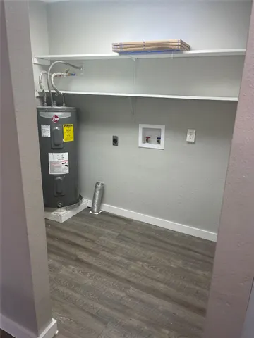 $1,700 | 19278 County Road 927A, Alvin, TX 77511