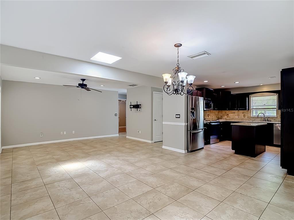 811 Ambassador Loop Tampa, FL 33613 - Photo 19 of 75