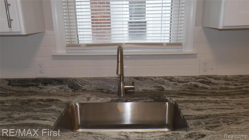 2350 Cambridge Road Berkley, MI 48072 - Photo 12 of 29