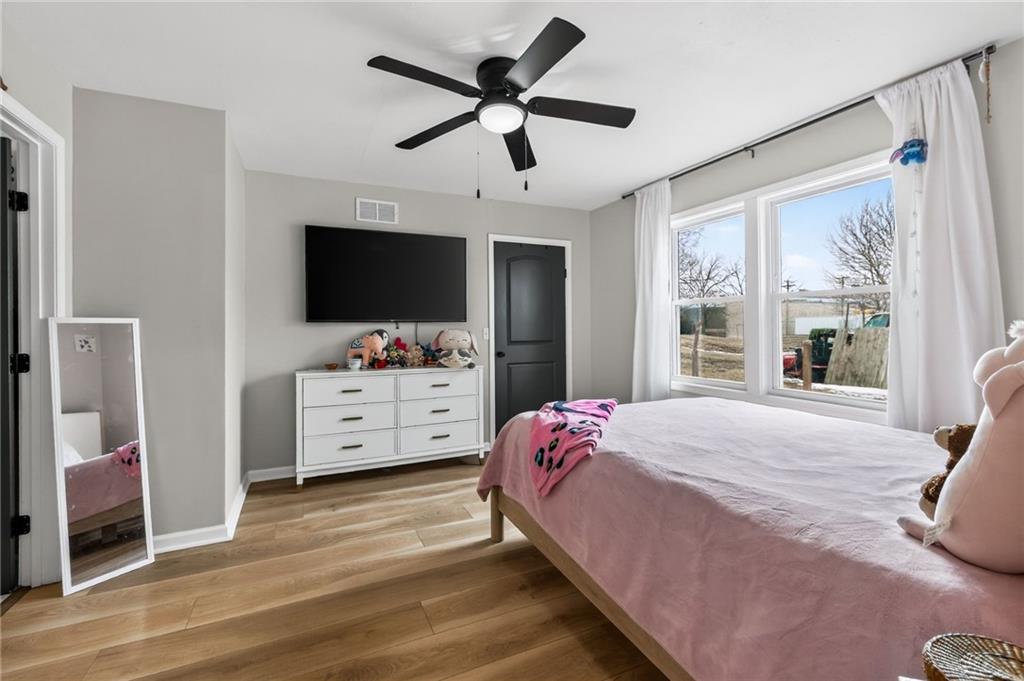 5117 Woodson Road Raytown, MO 64133 - Photo 15 of 54