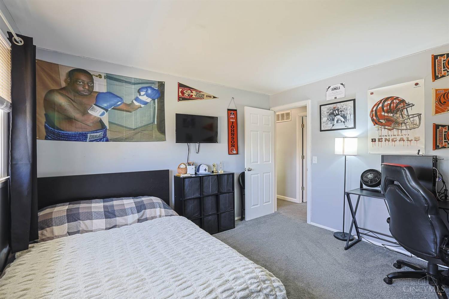 5860 Timely Terrace Cincinnati, OH 45233 - Photo 26 of 39