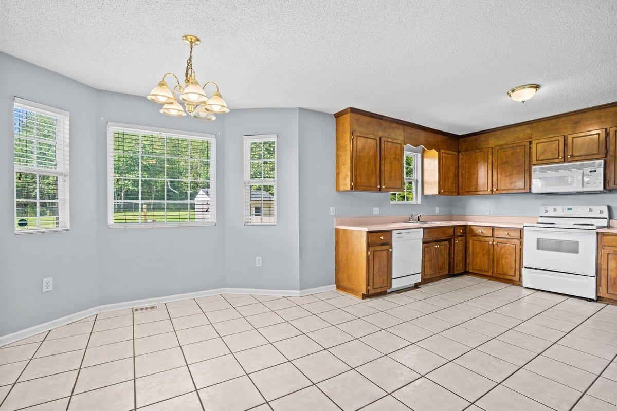 1301 Foster Road Inman, SC 29349 - Photo 13 of 28