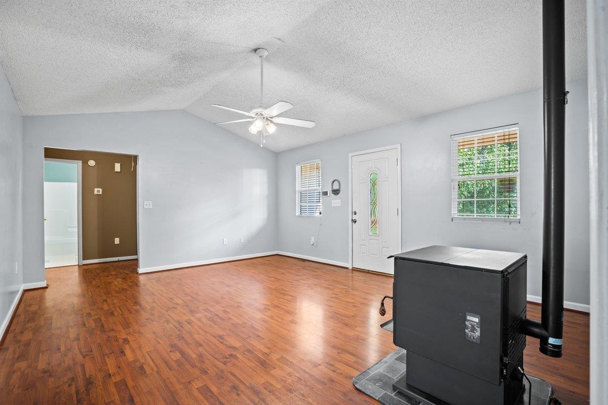 1301 Foster Road Inman, SC 29349 - Photo 7 of 28