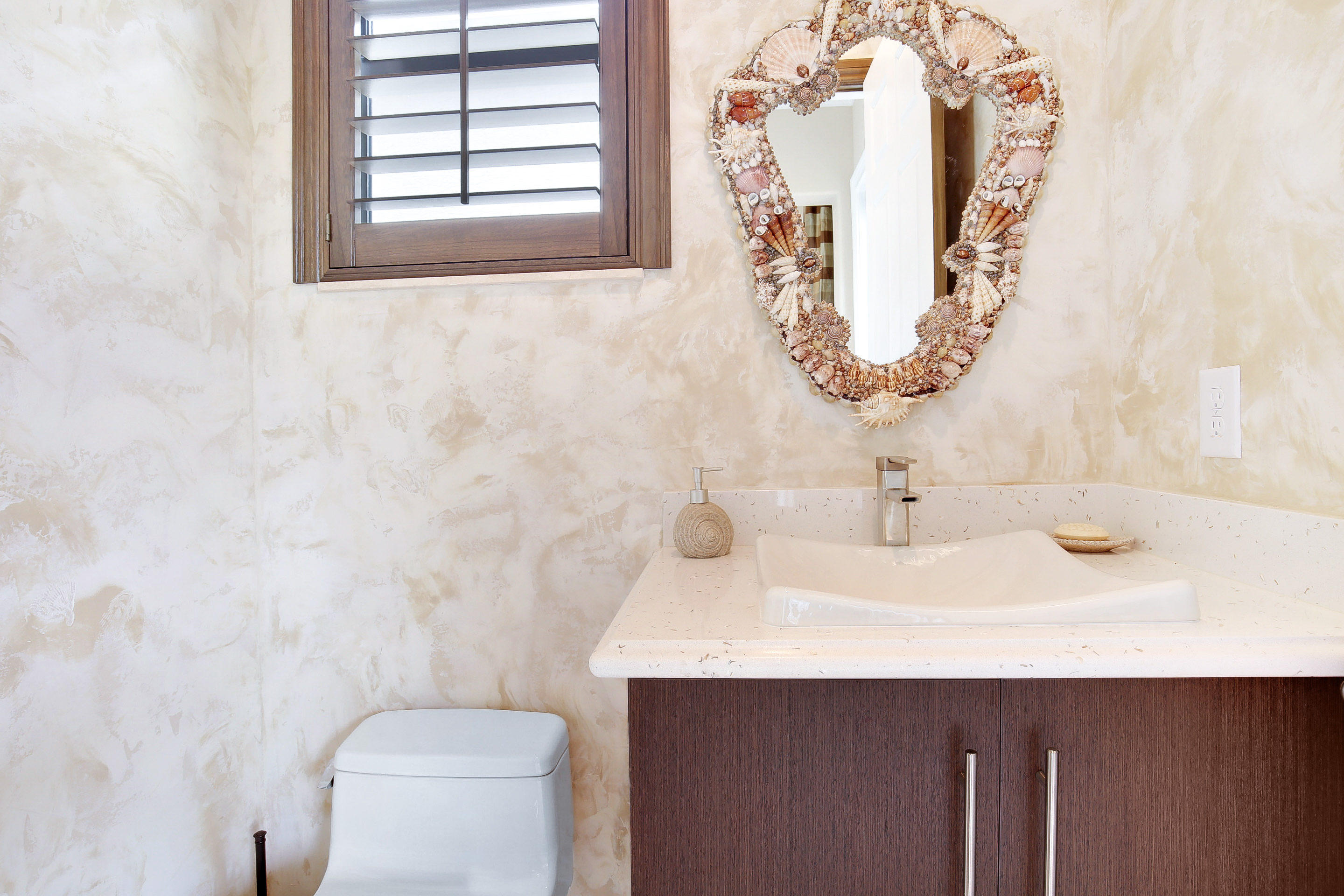 8700 Lewis River Road Delray Beach, FL 33446 - Photo 23 of 36 Bathroom