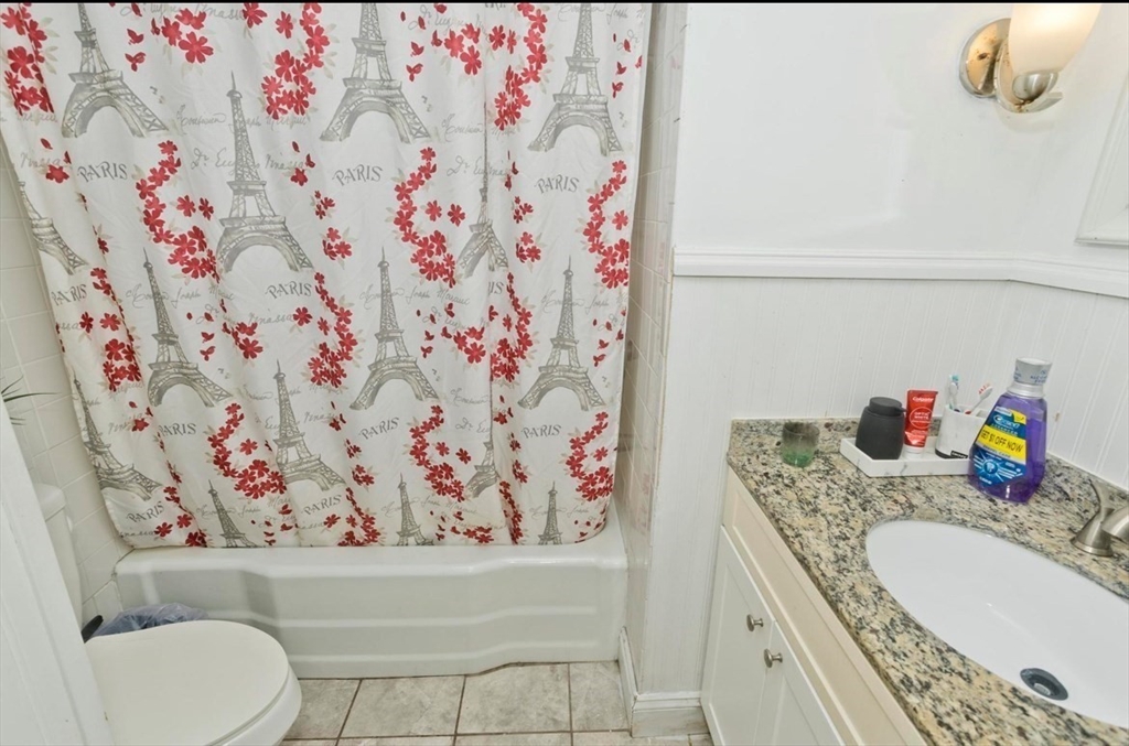 27 Middlebrook Drive Springfield, MA 01129 - Photo 7 of 9