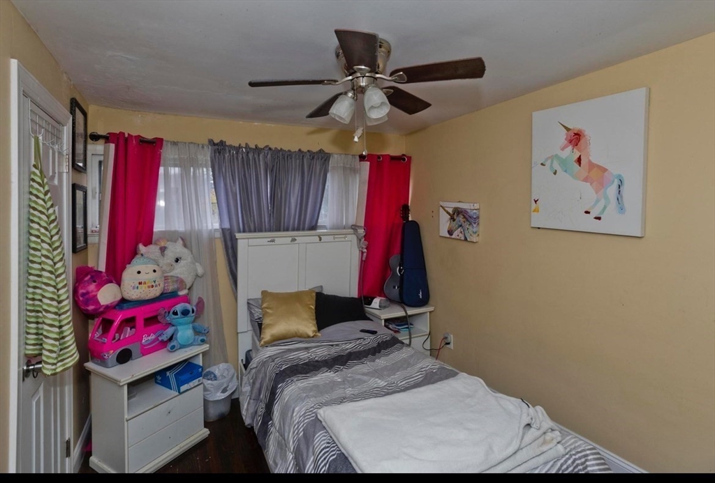 27 Middlebrook Drive Springfield, MA 01129 - Photo 8 of 9