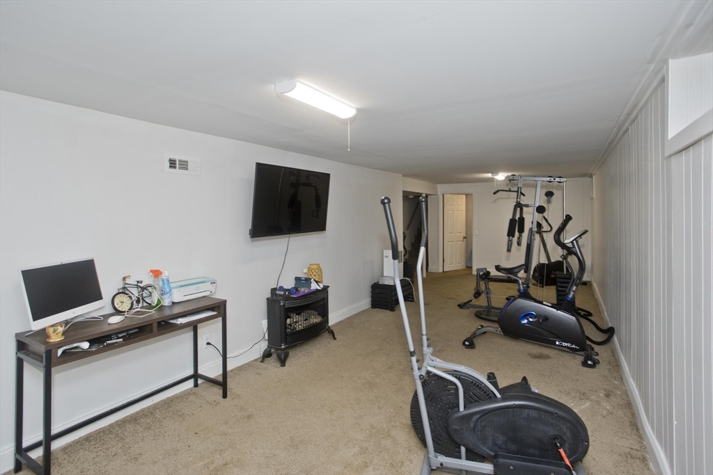 27 Middlebrook Drive Springfield, MA 01129 - Photo 9 of 9