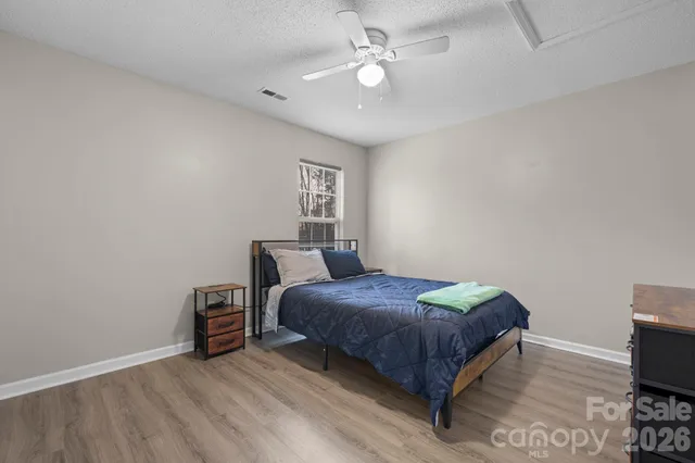 $159,000 | 1055 19th Street Northeast, Hickory, NC 28601