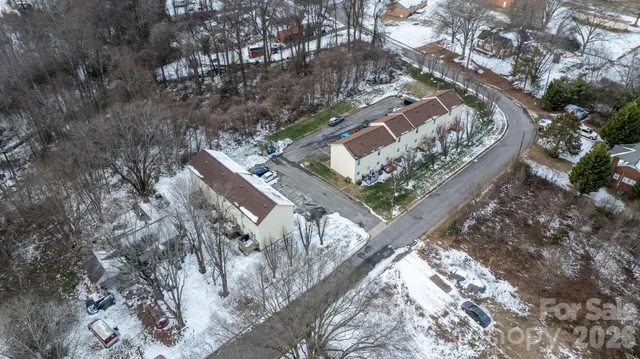 $159,000 | 1055 19th Street Northeast, Hickory, NC 28601