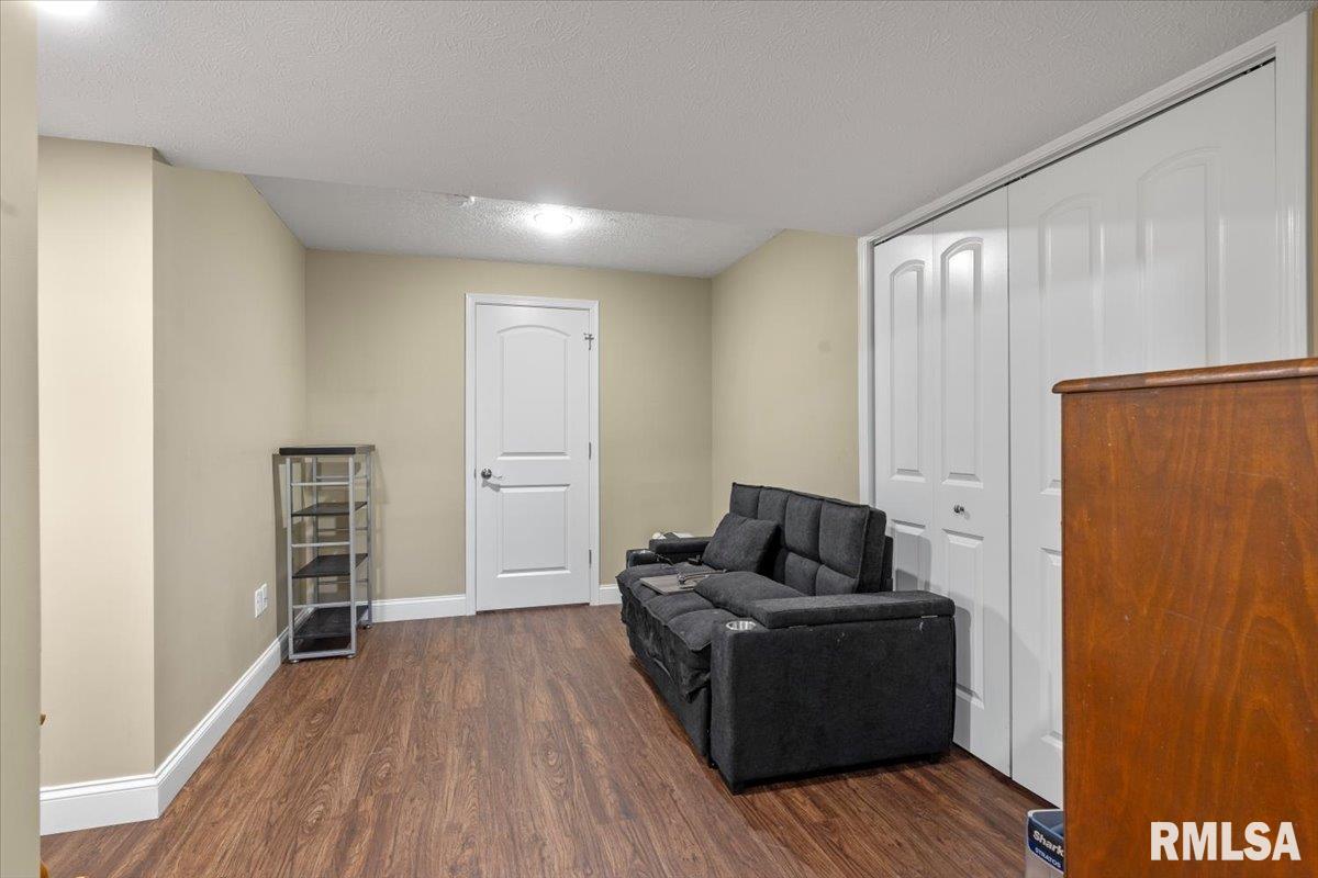 4810 Chestnut Drive Springfield, IL 62711 - Photo 28 of 36
