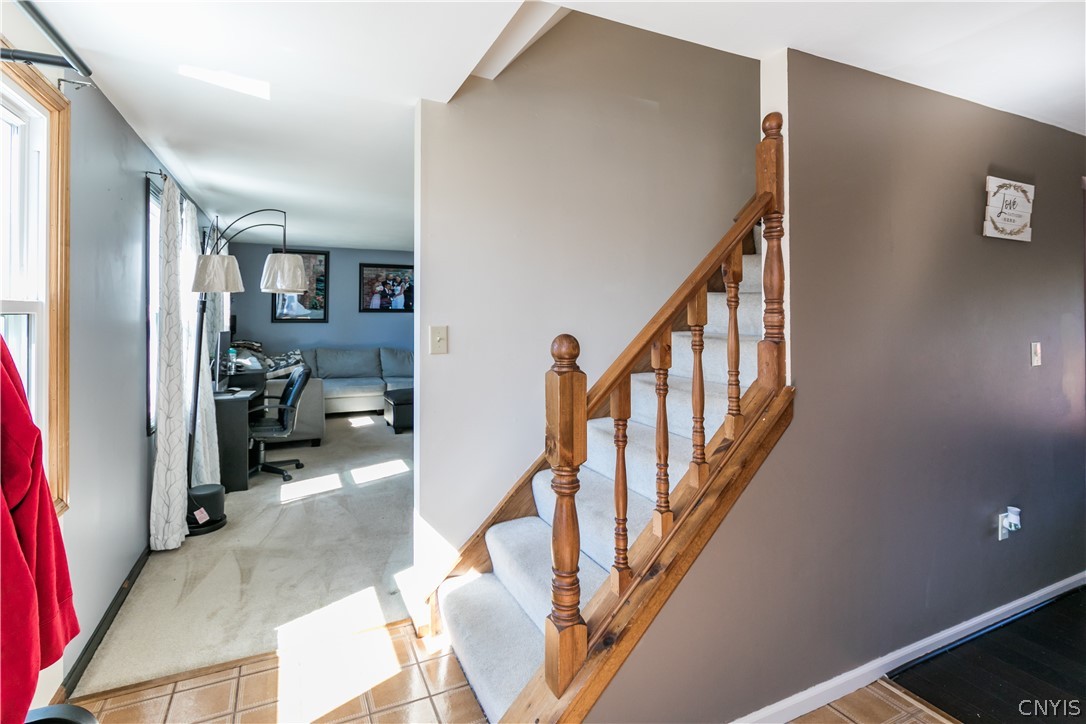 8290 Swallow Path Liverpool, NY 13090 - Photo 7 of 48 Gallery Image 7