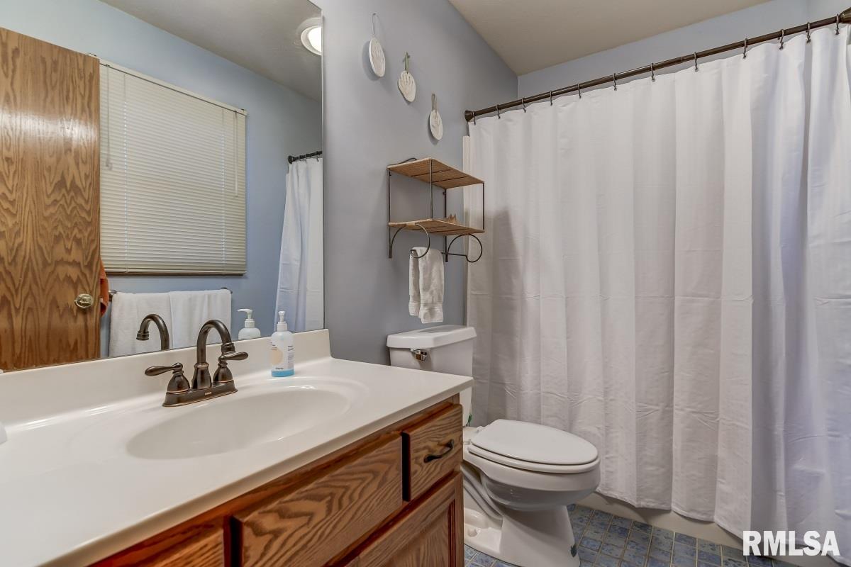 2512 Woodfield Road Springfield, IL 62711 - Photo 19 of 36