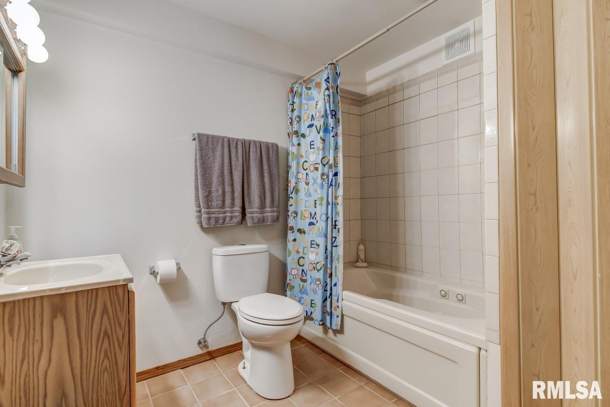 2512 Woodfield Road Springfield, IL 62711 - Photo 29 of 36