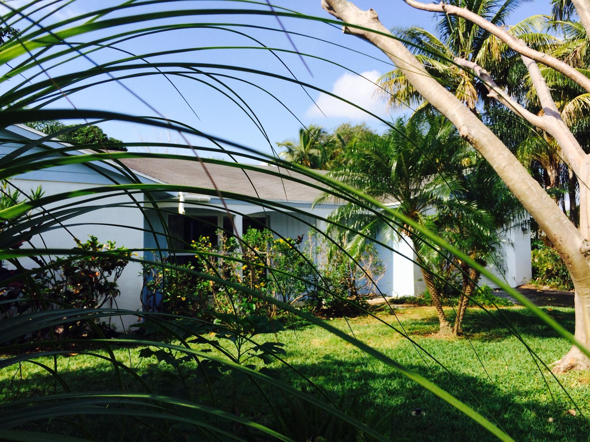 402 Dover Road Tequesta, FL 33469 - Photo 1 of 13 Front Exterior