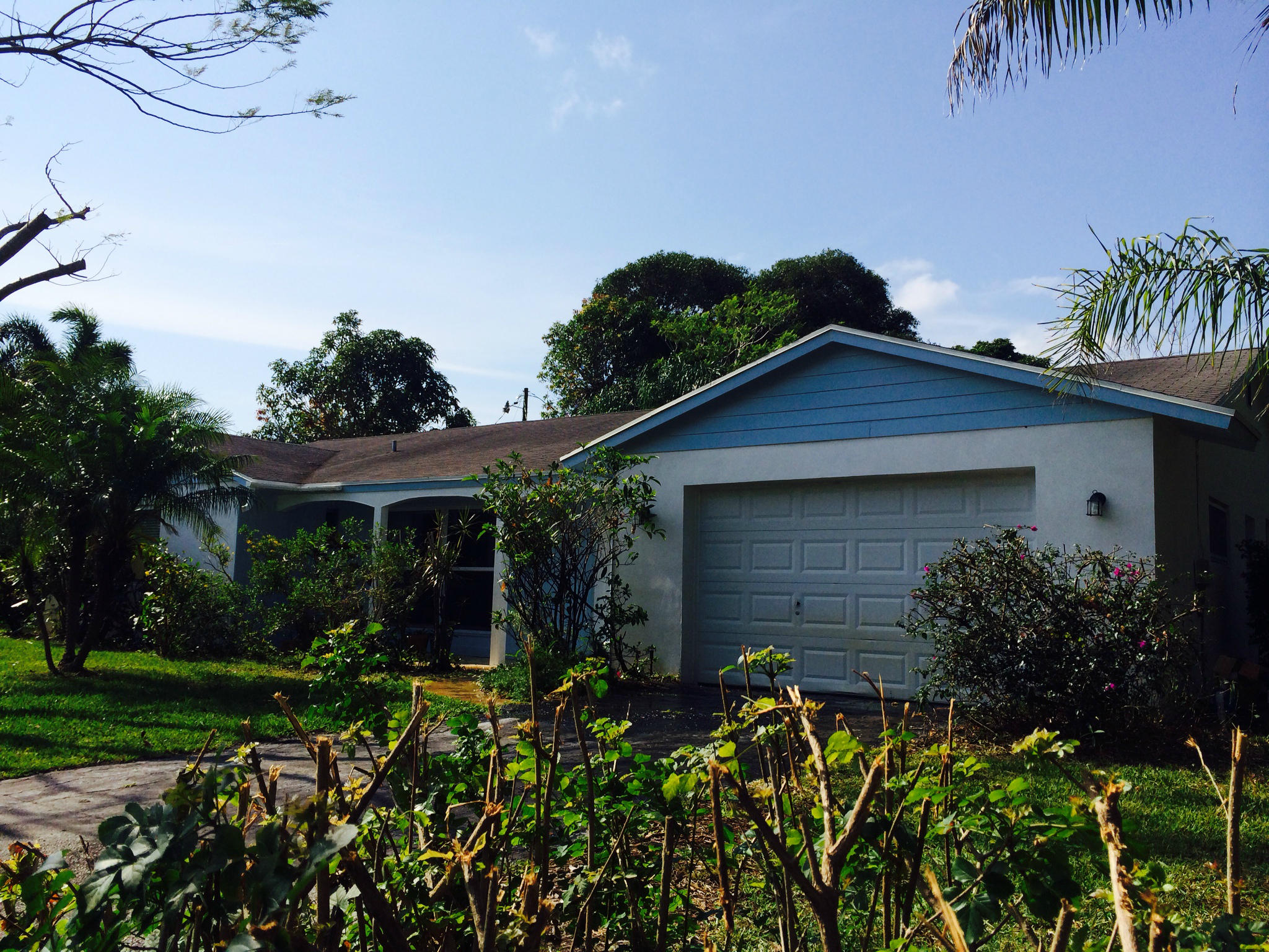 402 Dover Road Tequesta, FL 33469 - Photo 3 of 13 photo 4