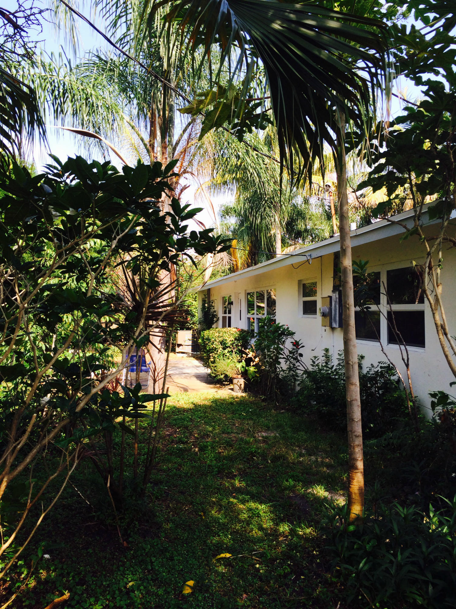 402 Dover Road Tequesta, FL 33469 - Photo 7 of 13 photo 8