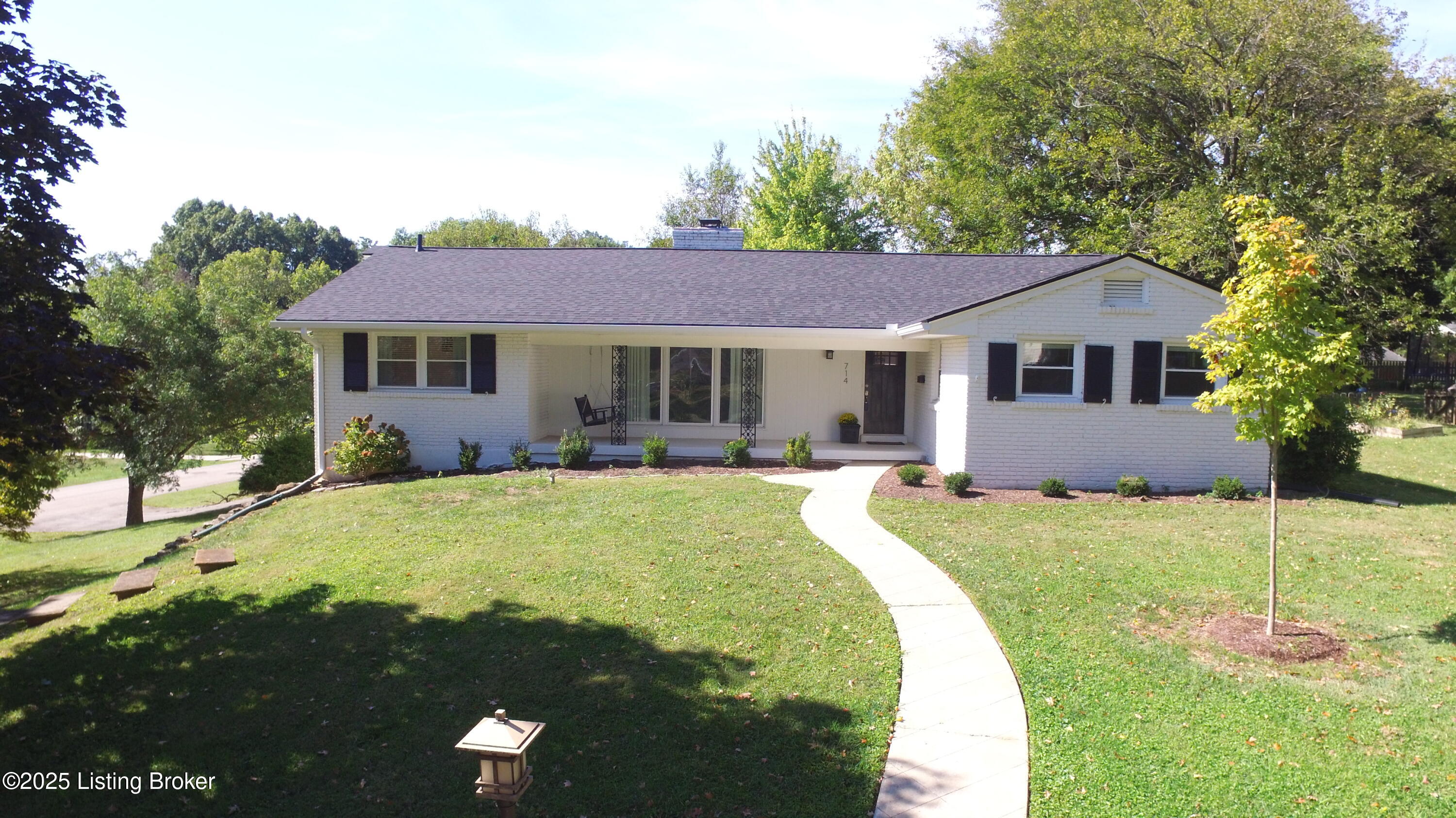 714 Waterford Road Louisville, KY 40207 - Photo 2 of 26 Front