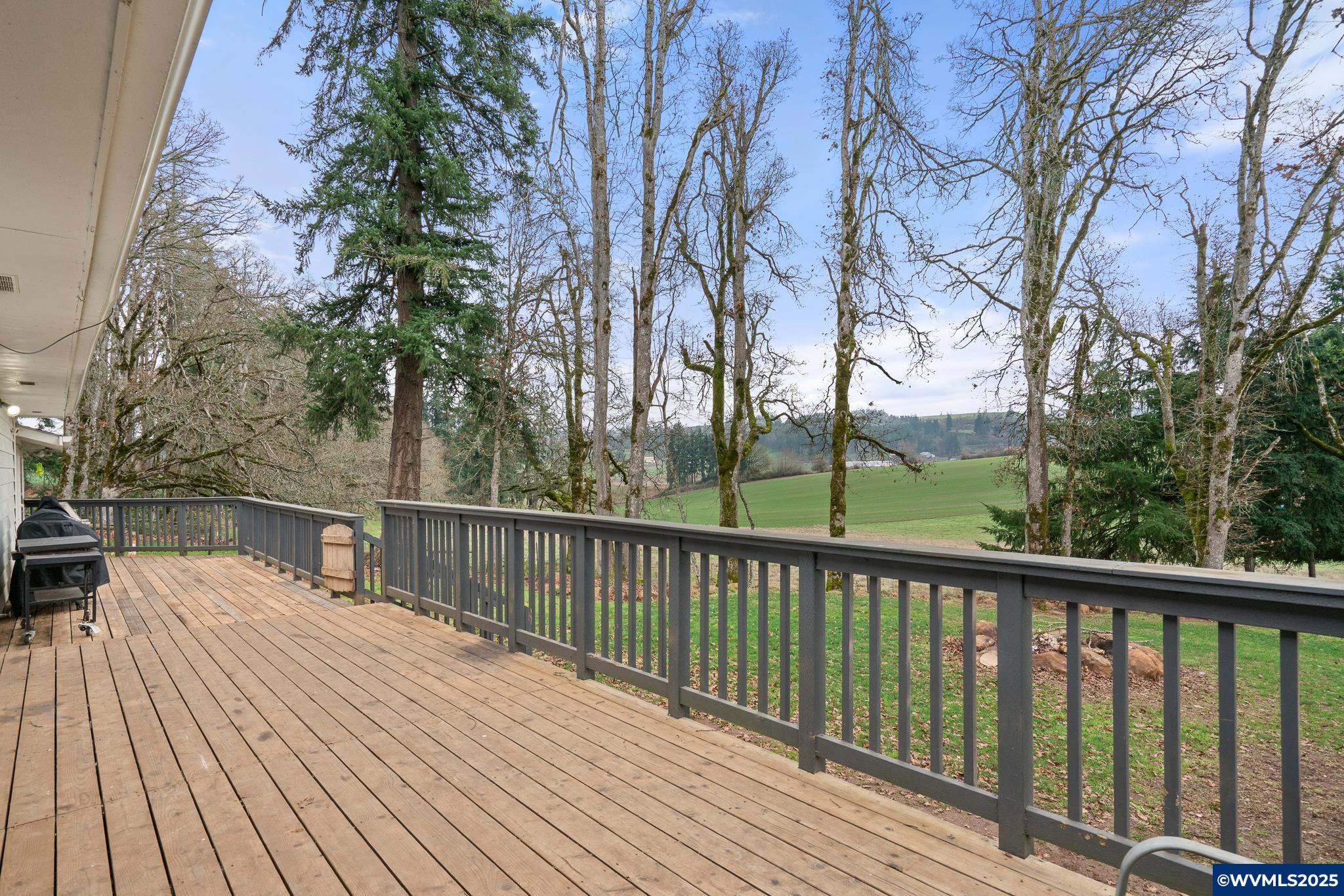 6020 Valley View Road Northeast Silverton, OR 97381 - Photo 32 of 46 Gallery Image 32