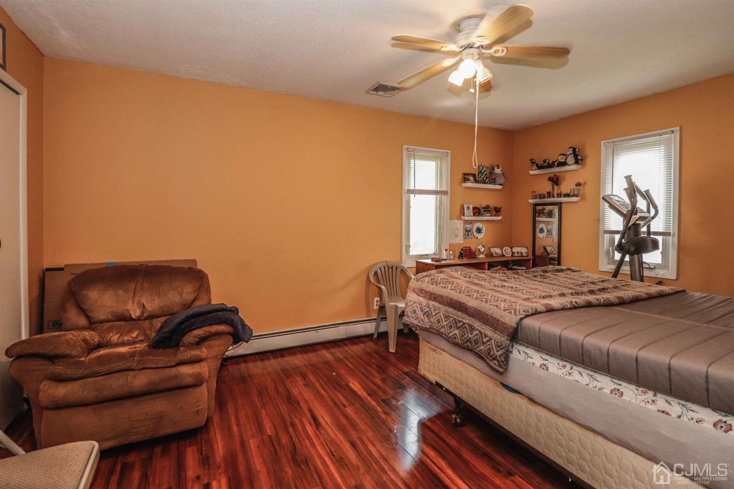 166 Brower Avenue Edison, NJ 08837 - Photo 30 of 48 a living room with furniture