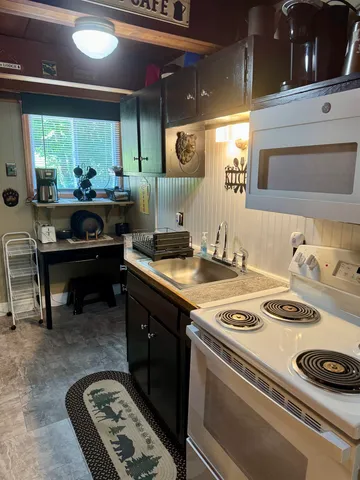 $2,200 | 41 Miller's Run, Bethlehem, NH 03574