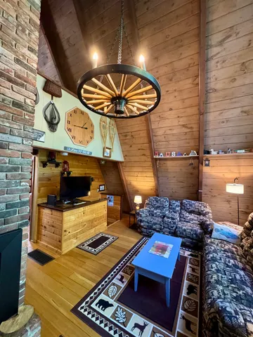 $2,200 | 41 Miller's Run, Bethlehem, NH 03574