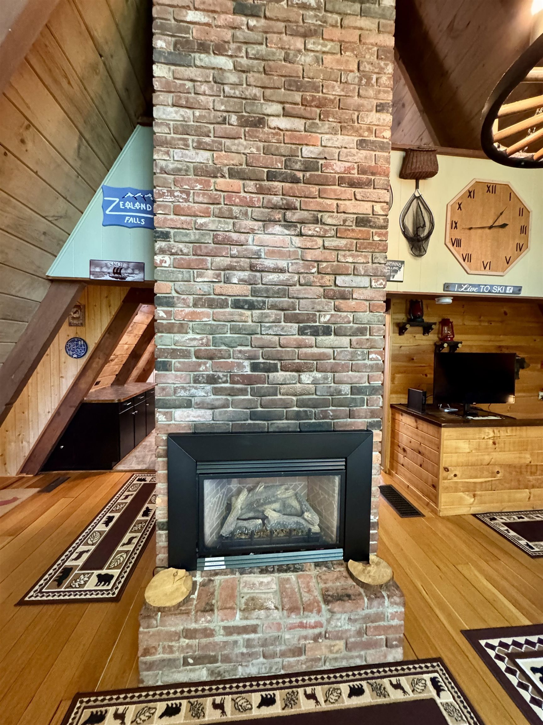 41 Miller's Run Bethlehem, NH 03574 - Photo 8 of 22