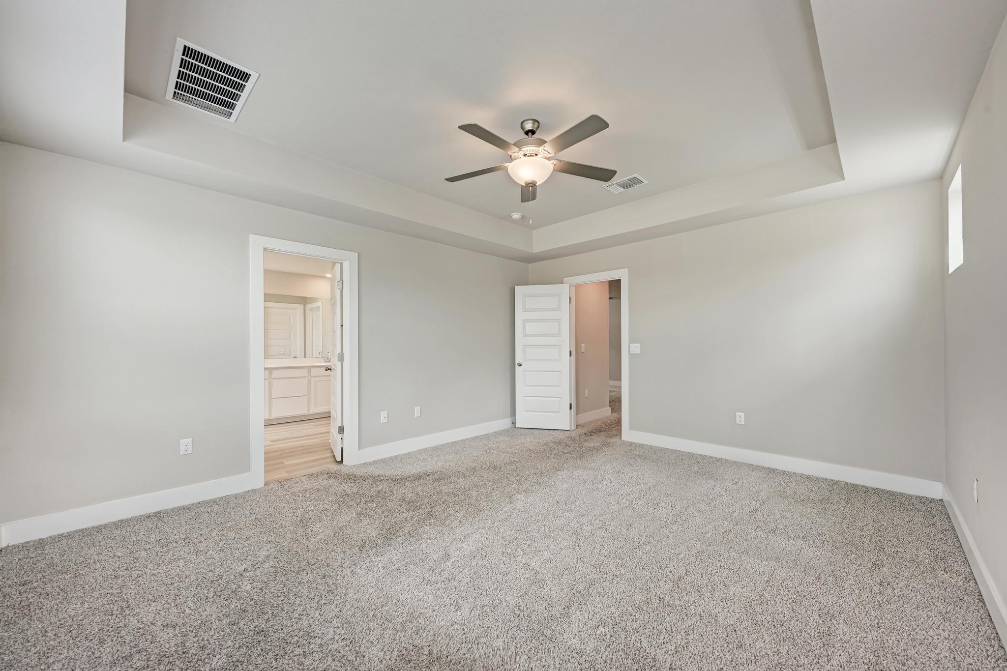 7203 Travertine Spring Drive Austin, TX 78744 - Photo 5 of 38