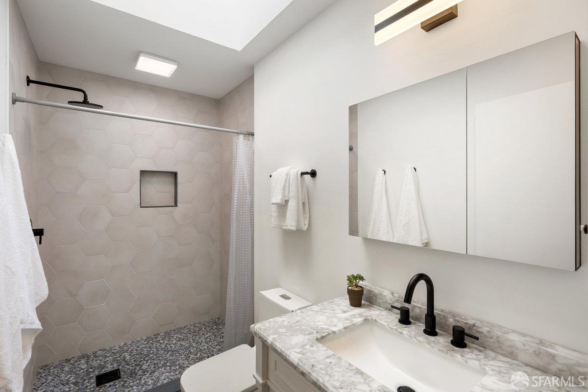 130 Bridgeview Drive San Francisco, CA 94124 - Photo 20 of 48