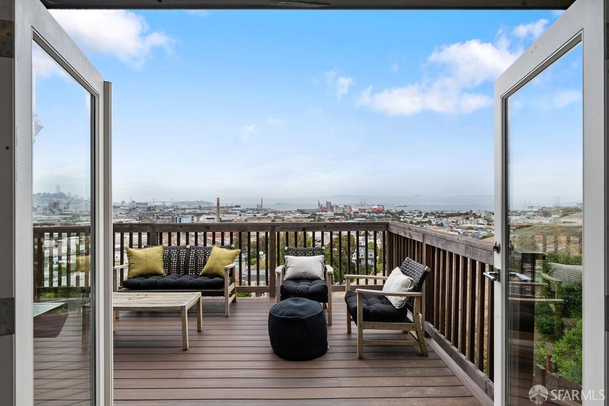 130 Bridgeview Drive San Francisco, CA 94124 - Photo 35 of 48