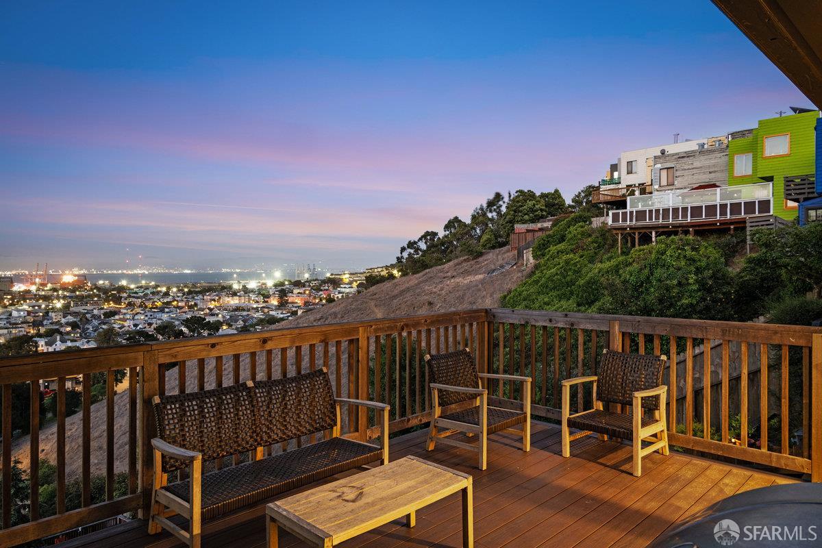 130 Bridgeview Drive San Francisco, CA 94124 - Photo 45 of 48