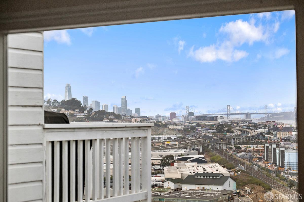 130 Bridgeview Drive San Francisco, CA 94124 - Photo 6 of 48