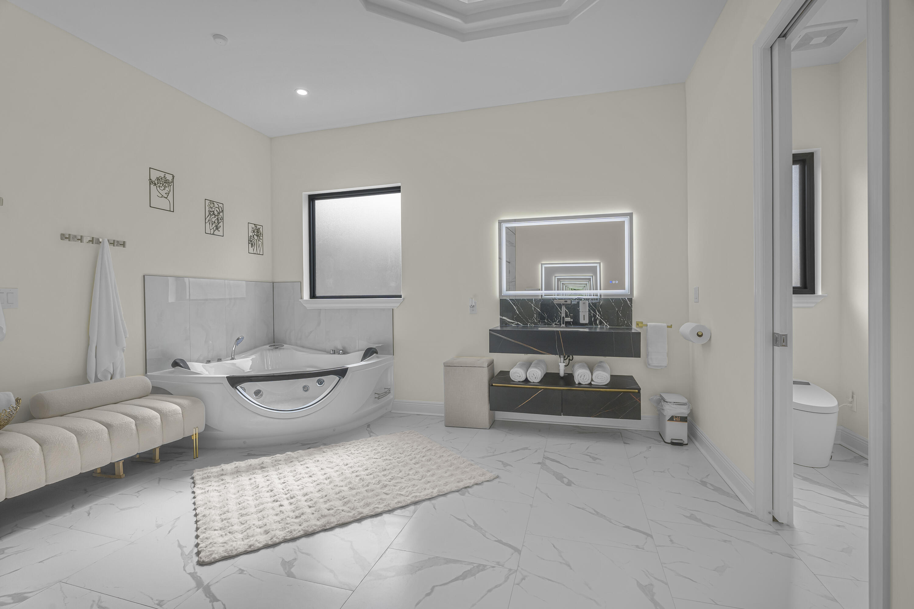 8073 Thoroughbred Road Pensacola, FL 32526 - Photo 15 of 65 a living room with furniture and a lamp