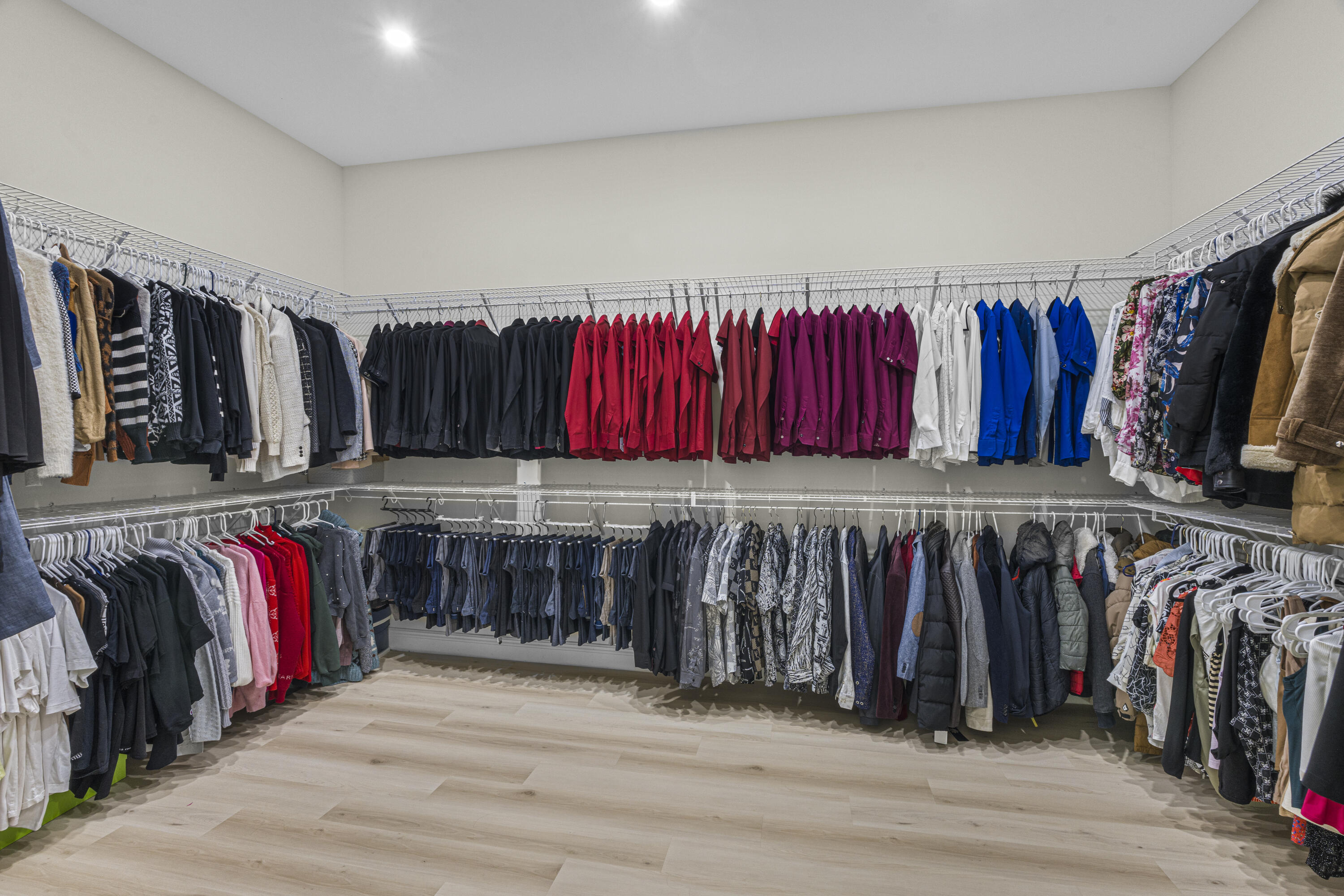 8073 Thoroughbred Road Pensacola, FL 32526 - Photo 20 of 65 a view of walk in closet with clothes