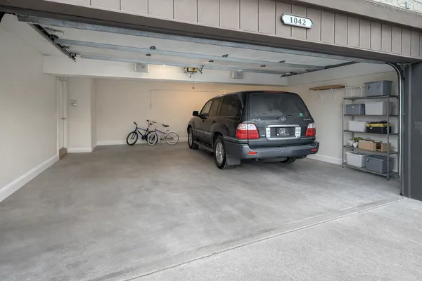 $4,200 | 1042 East Circle Drive, Wayzata, MN 55391