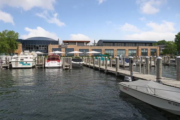 $4,200 | 1042 East Circle Drive, Wayzata, MN 55391