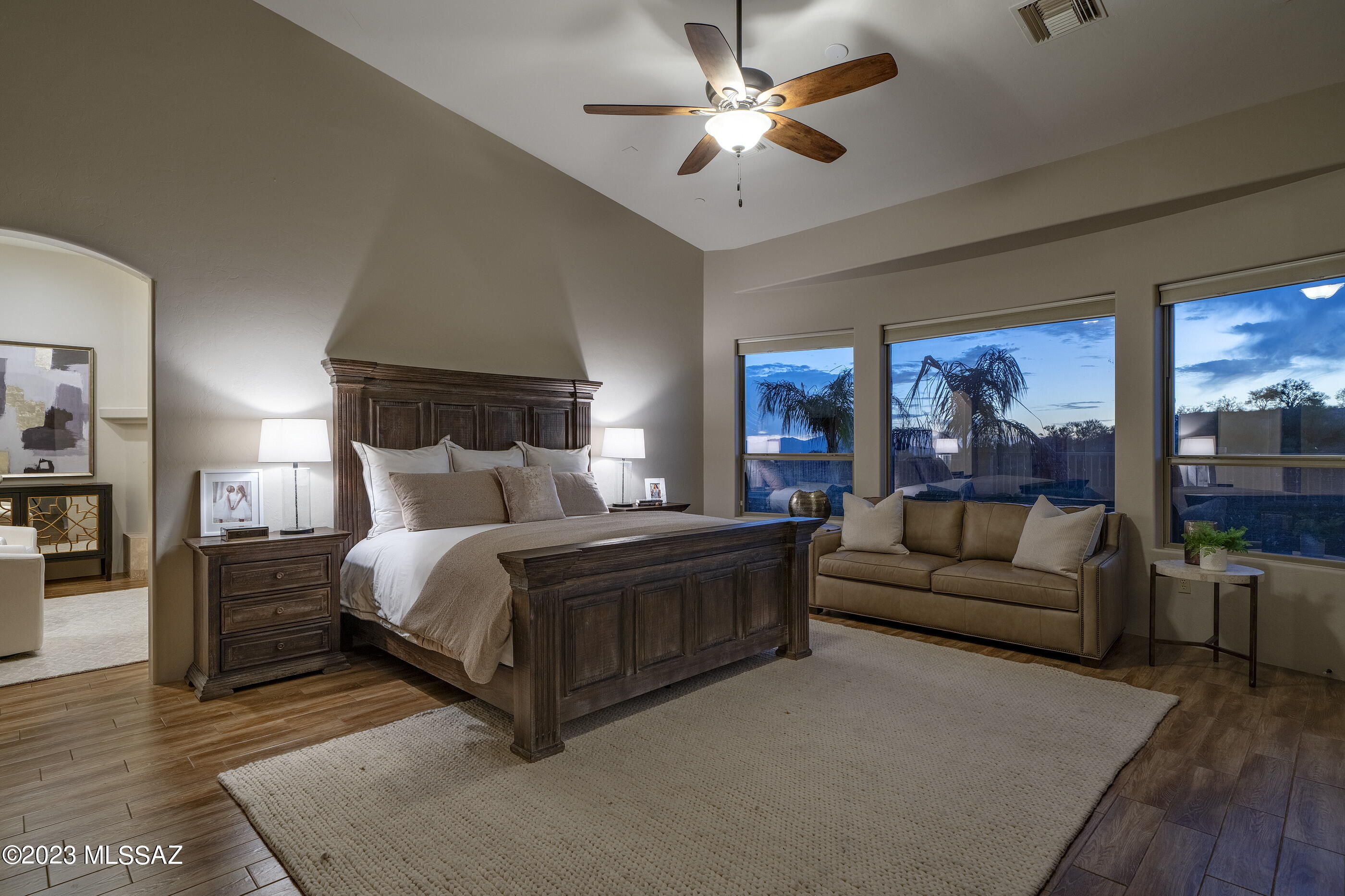 10889 North Pusch Ridge View Place Oro Valley, AZ 85737 - Photo 16 of 38