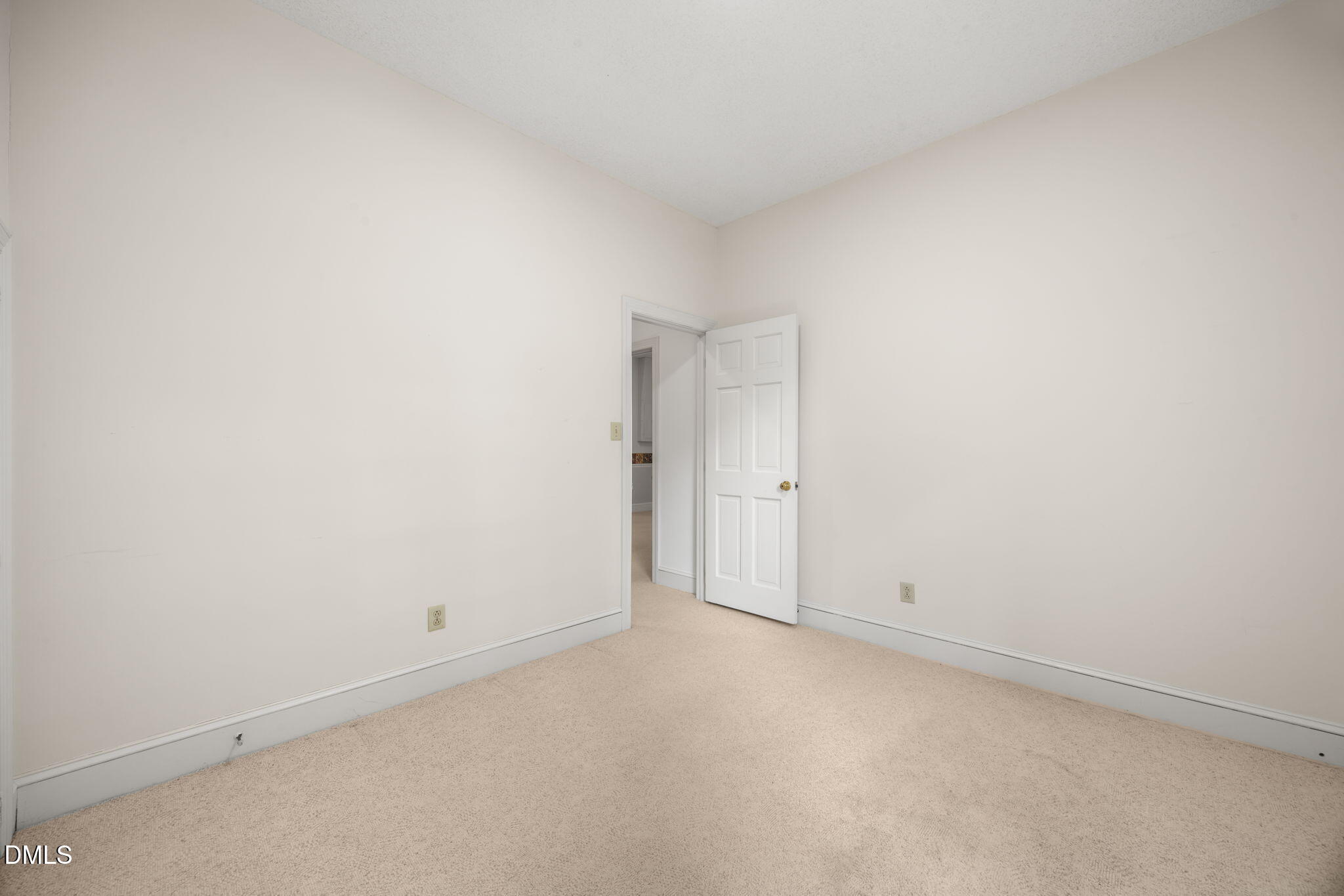 6813 Jean Drive Raleigh, NC 27612 - Photo 32 of 60 33-web-or-mls-484A8494