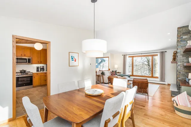 $544,500 | 1609 Woodbury Lane, Duluth, MN 55803