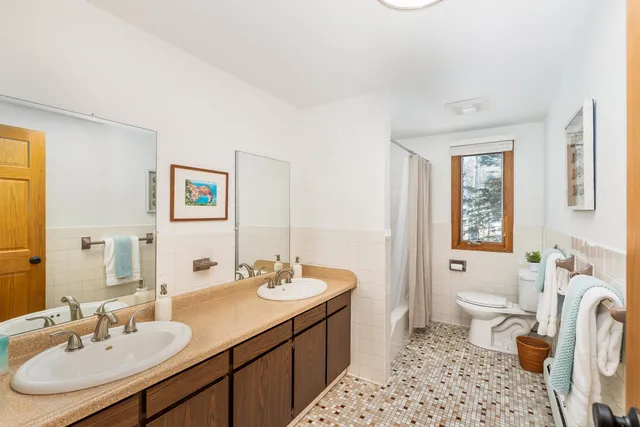 $544,500 | 1609 Woodbury Lane, Duluth, MN 55803