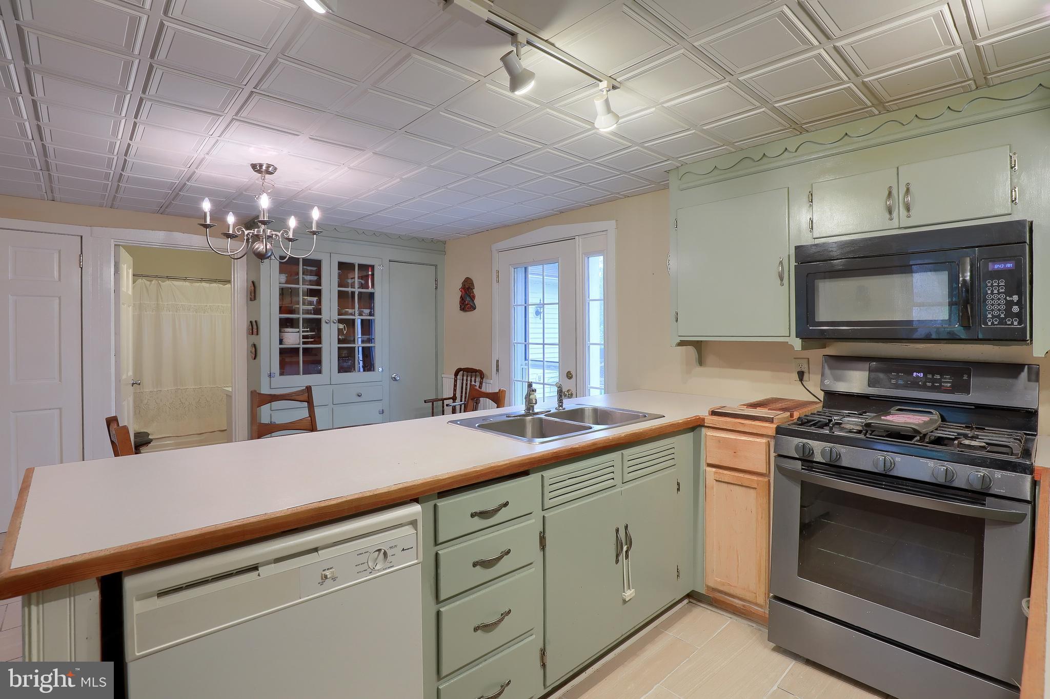 2954 Pinch Road Manheim, PA 17545 - Photo 8 of 42