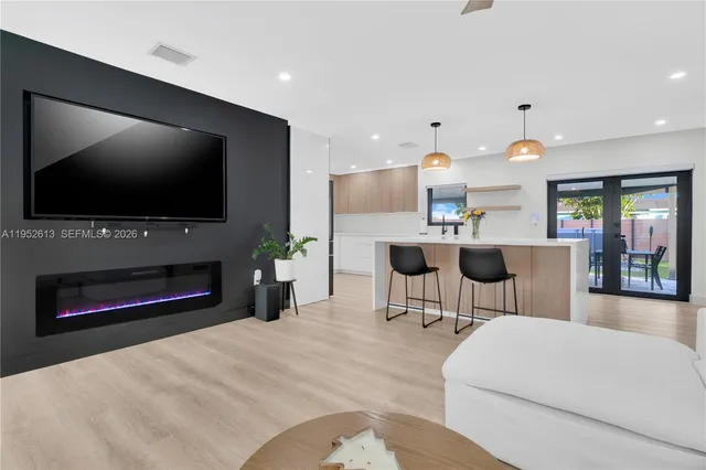 $659,999 | 14265 Southwest 105th Court, Miami, FL 33176