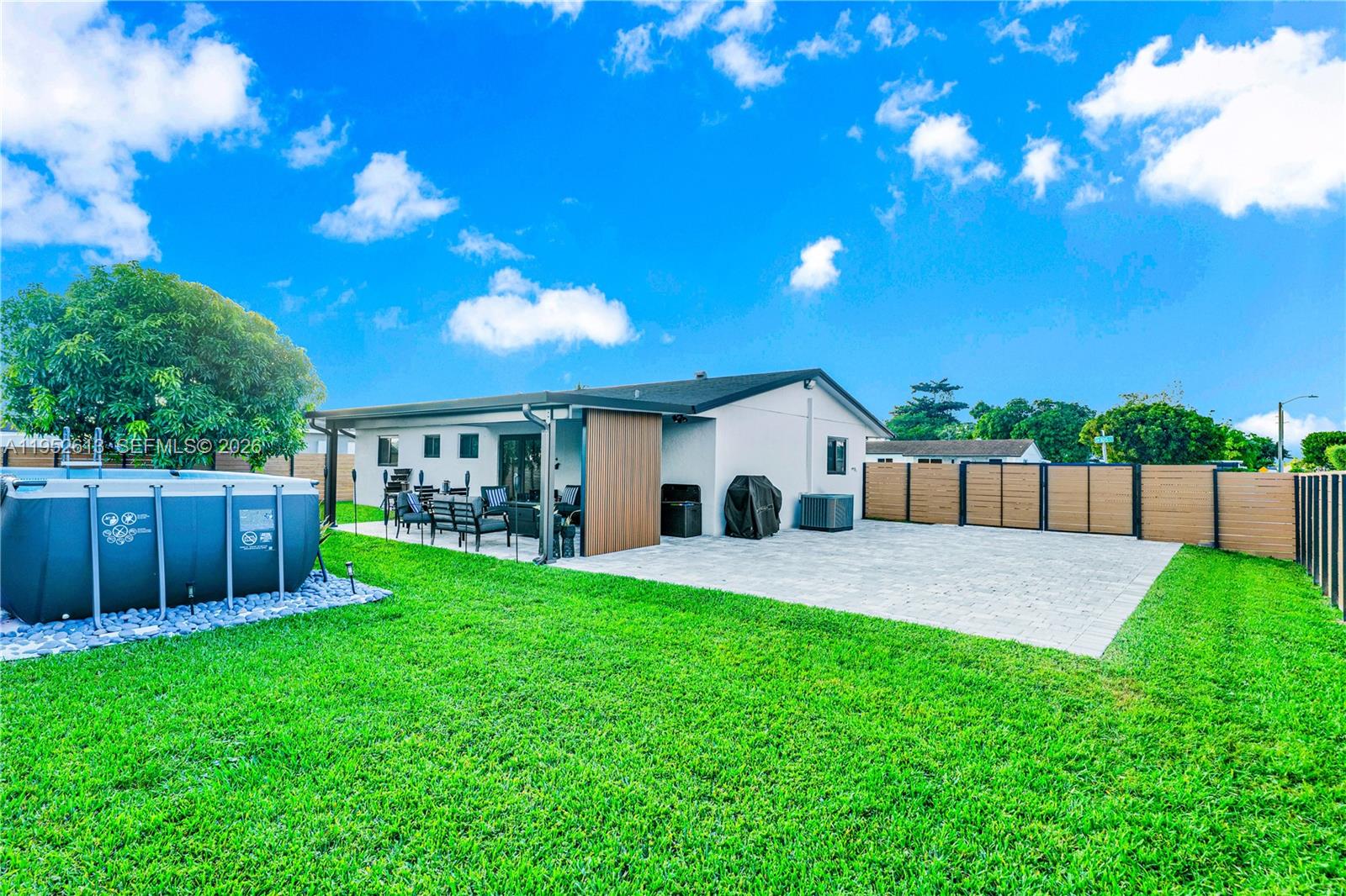 14265 Southwest 105th Court Miami, FL 33176 - Photo 33 of 41