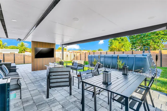 $659,999 | 14265 Southwest 105th Court, Miami, FL 33176