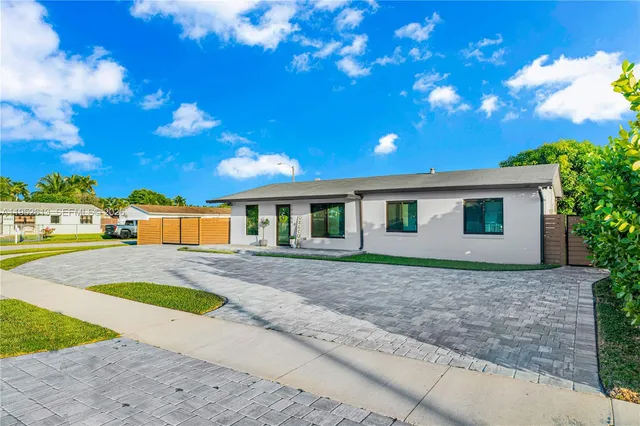 $659,999 | 14265 Southwest 105th Court, Miami, FL 33176