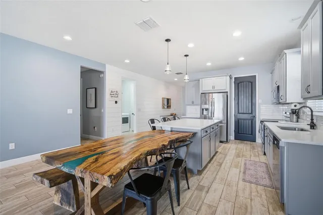 $384,900 | 12926 Satin Lily Drive, Riverview, FL 33579