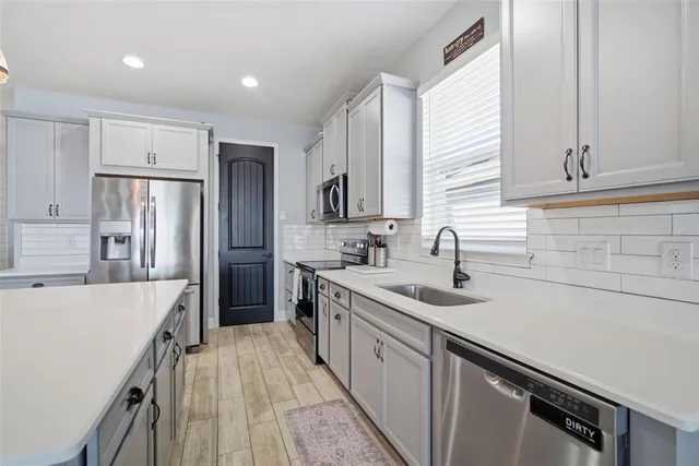 $384,900 | 12926 Satin Lily Drive, Riverview, FL 33579